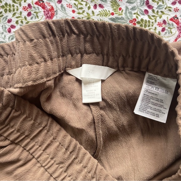 Light brown linen pants - Picture 2 of 3